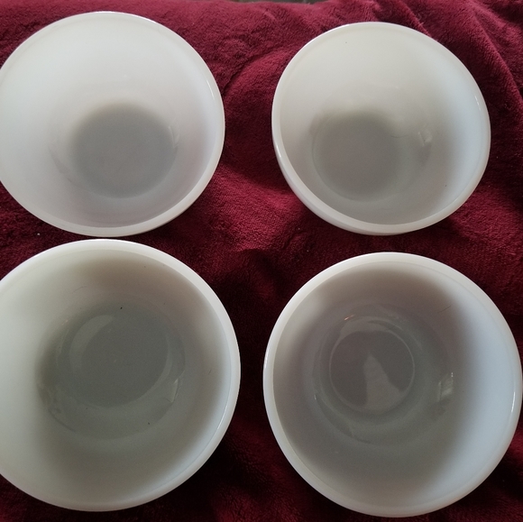 4 VINTAGE White Termocrisa Bowl - Picture 2 of 5